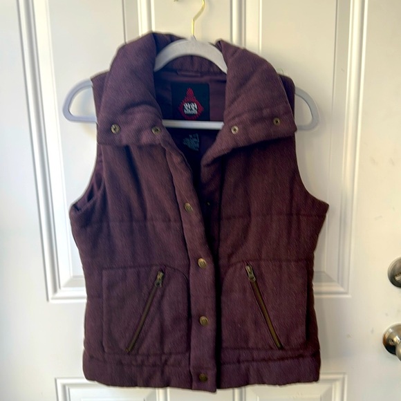 BB DAKOTA Women’s Vest Brown Snap Button SZ M Thick
